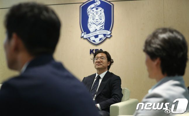 亚洲人成依人成综合网